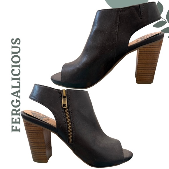 🛍️3/$40 Fergalicious by Fergie Black Camille Block Heeled Sandals Open Toe – 8M - Picture 2 of 7